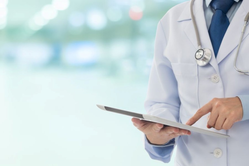 خدمات شركة الدكتور فهد الرفاعي وشركاؤه للمحاماة والاستشارات القانونية في قطاع الرعاية الصحية والتأمين 